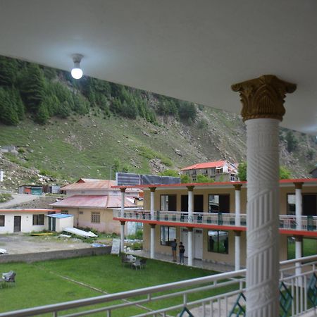 Hotel Pine Hills, נאראן מראה חיצוני תמונה