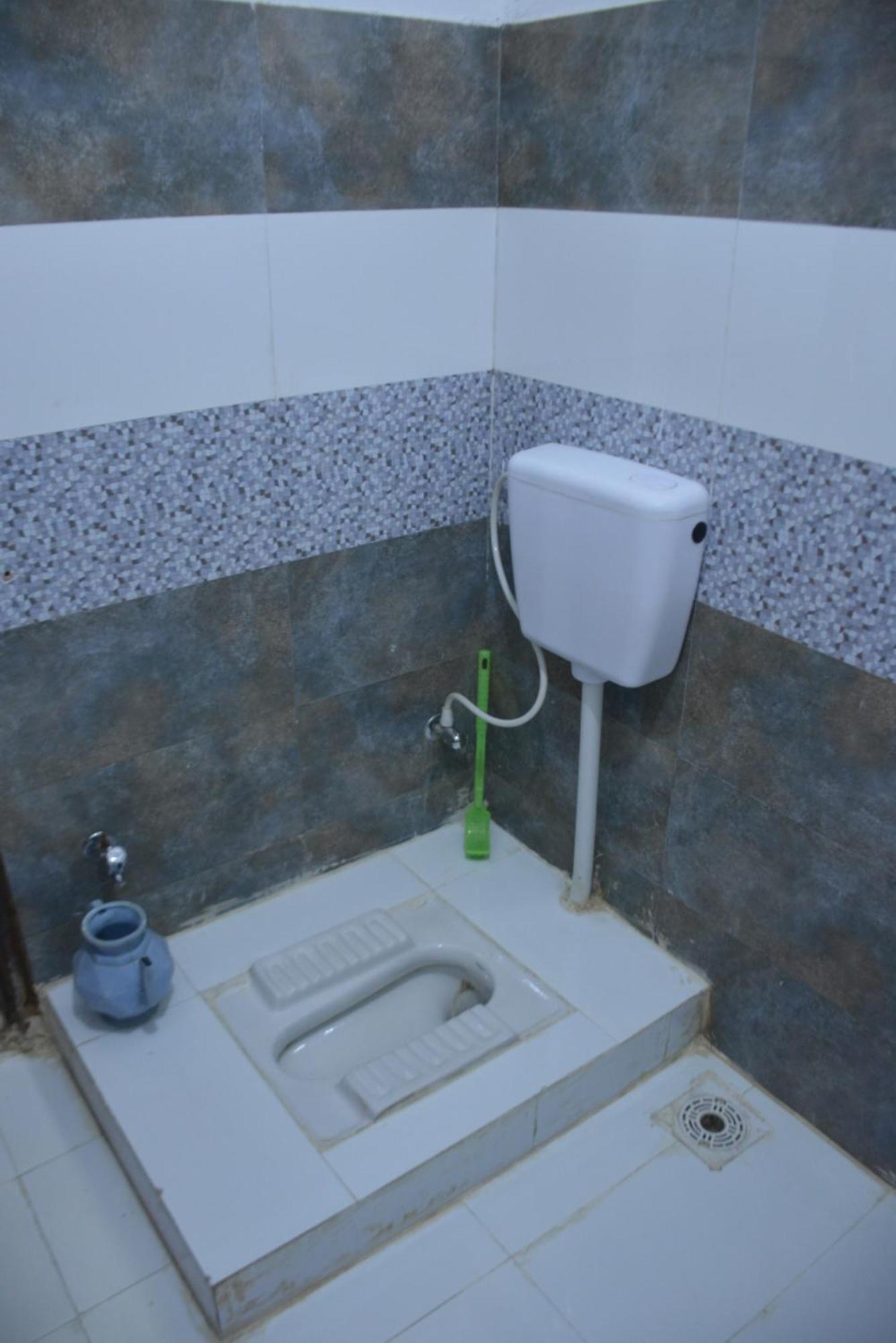 Hotel Pine Hills, נאראן מראה חיצוני תמונה